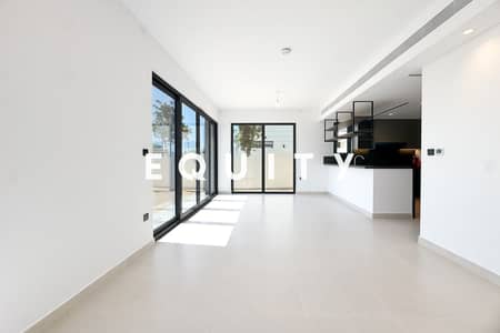 4 Bedroom Villa for Rent in Tilal Al Ghaf, Dubai - Entertainment Suite | Open Kitchen | Solar Panels