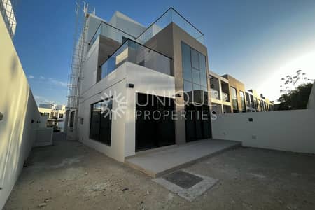 5 Bedroom Villa for Sale in DAMAC Hills, Dubai - Vastu | Corner Plot | 5 Bedroom | Vacant