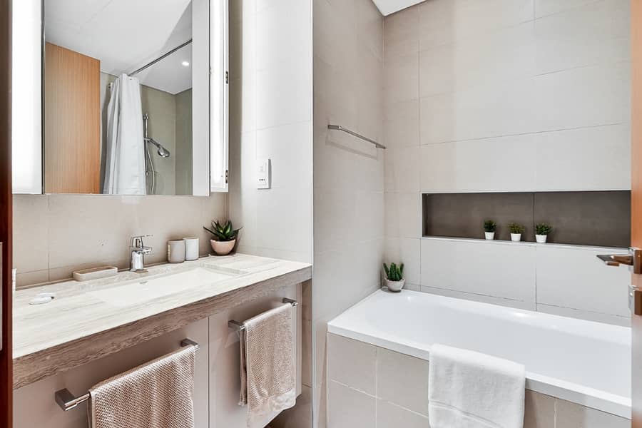 13 Full Bathroom (3). jpeg
