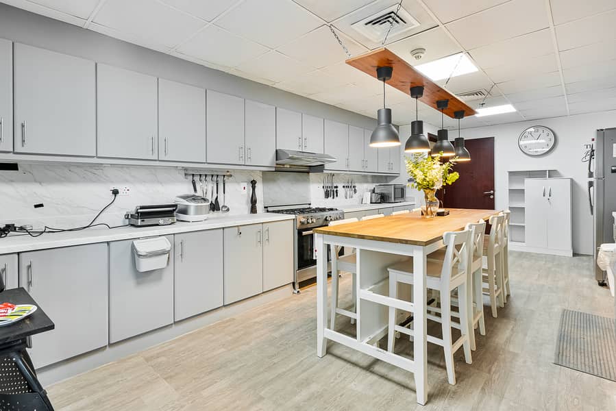 6 Kitchen (3). jpeg
