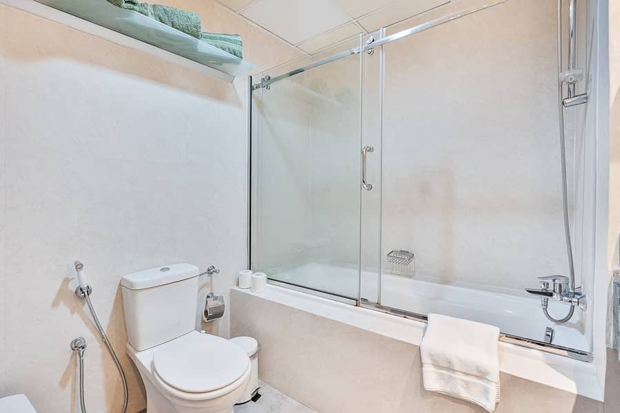 15 Bathroom (4). jpeg