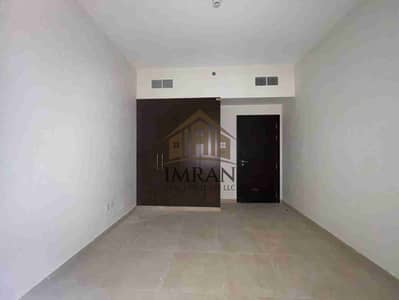 2BHK BRAND NEW APPARTMENT  PARKING FREE BUILDING  BUILT-IN WARDROBES  OPPOSITE NAHDA PARK  NEAR LULU HYPERMARKET