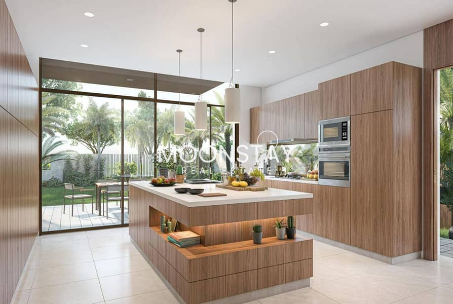 Elegant Villa | Single Row | Massive Plot