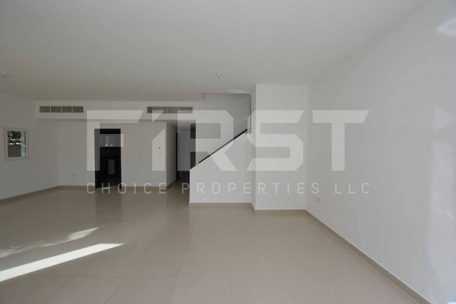 4 Internal Photo of 5 Bedroom Villa in Al Reef Villas 348.3 sq. m 3749 sq. ft (2). jpg