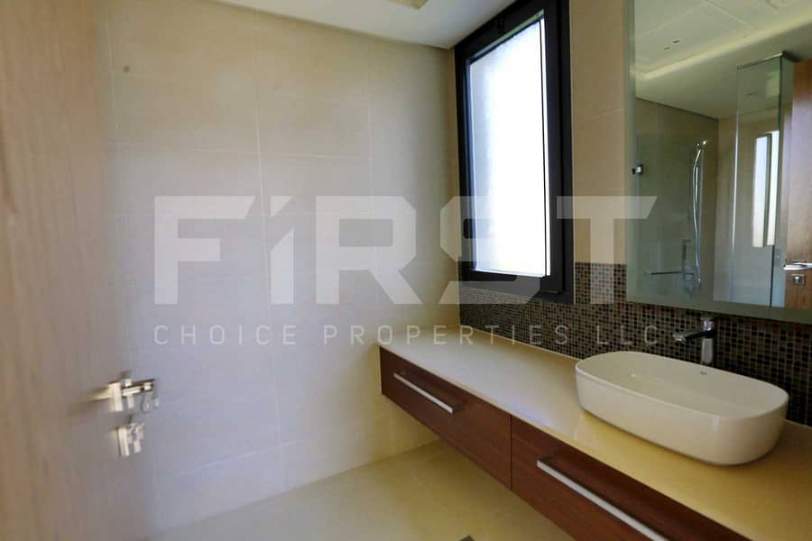 12 Internal Photo of 4 Bedroom Villa in West Yas Yas Island Abu Dhabi U. A (21). jpg