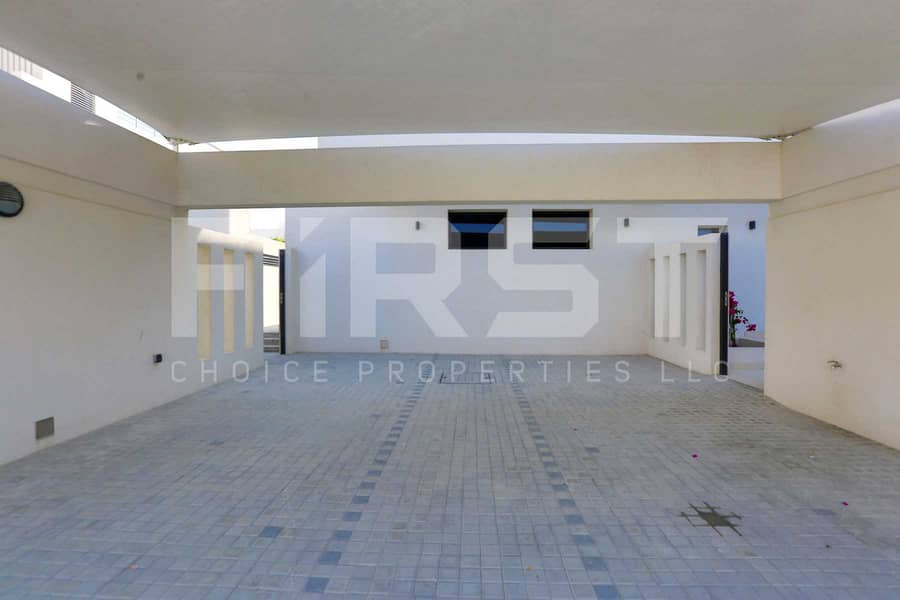 13 External Photo of 4 Bedroom Villa in West Yas Yas Island Abu Dhabi U. A. E (19). jpg