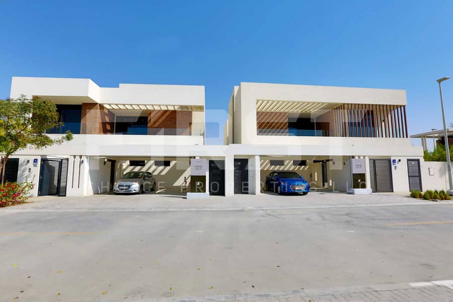 14 External Photo of 4 Bedroom Villa in West Yas Yas Island Abu Dhabi U. A. E (5). jpg