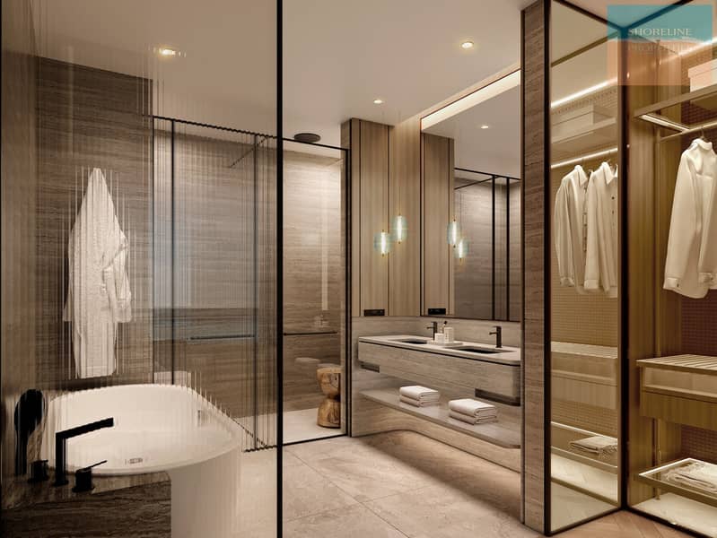 17 Bathroom. jpg