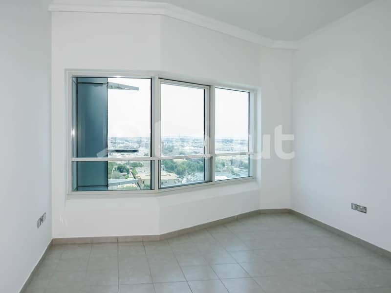  space and a beach view! The perfect family apartment