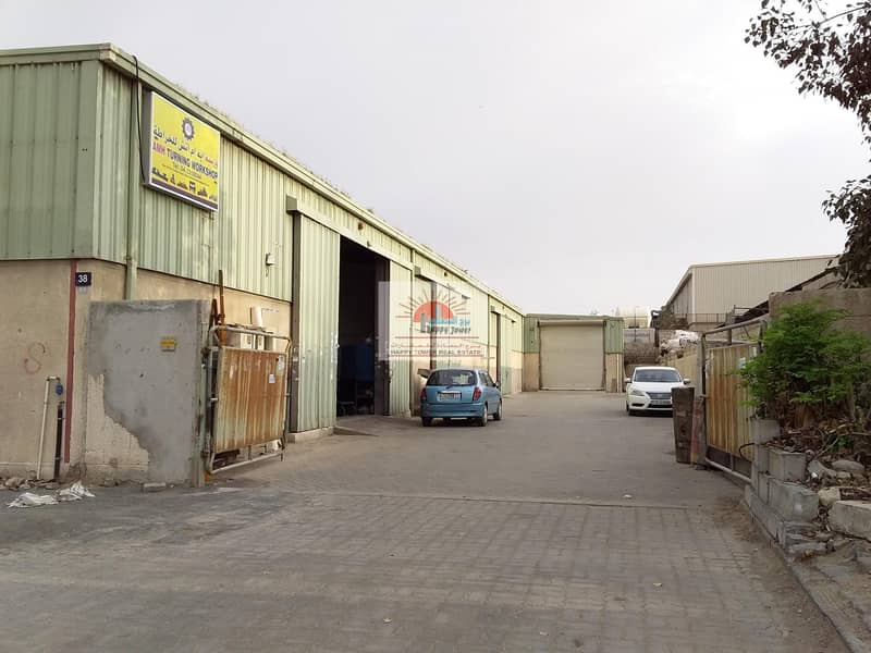 2 200 SQFTS INSULATED WAREHOUSE