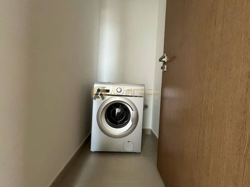 15 e8ecb9bf-76cc-4890-ab6a-413e490229d3. jpg