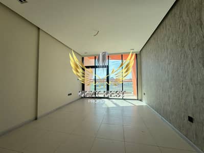 Hot Deal | FreeHold Unit | Upgraded & Vacant | 2-BHK Sale