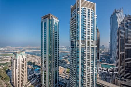 2 Bedroom Apartment for Sale in Dubai Marina, Dubai - Vacant l Marina and Sea Views l Spacious