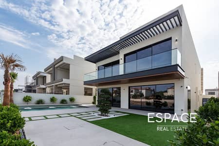 5 Bedroom Villa for Rent in Jumeirah Park, Dubai - Water View - Custom Built - Luxury