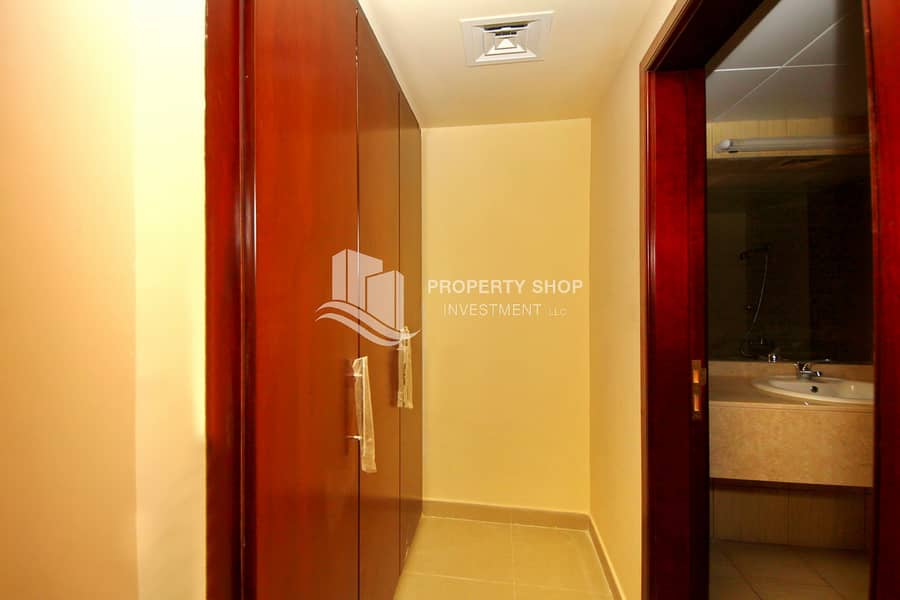 9 2-bedroom-villa-abu-dhabi-hydra-village-cabinet-1. JPG