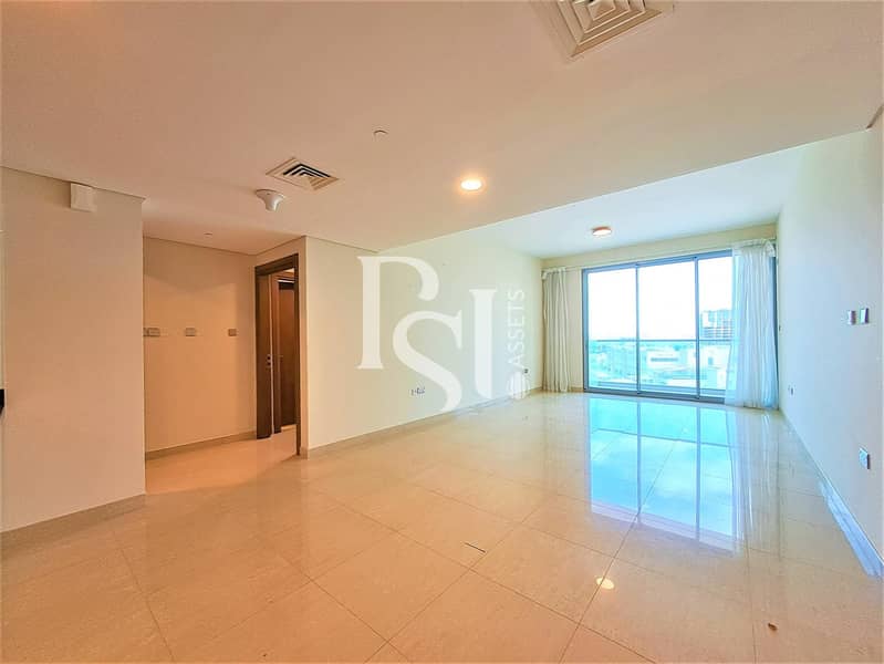 4 LIVING ROOM. jpg
