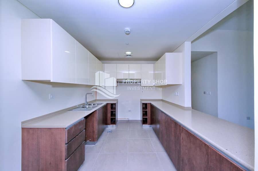 5 2301989-36253-Kitchen. jpg