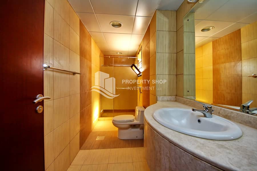 13 2-bedroom-villa-abu-dhabi-hydra-village-bathroom. JPG