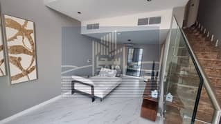 Two-bedroom villa, corner, first inhabitant for sale, two parking spaces, fully furnished, large area, two entrances, good location