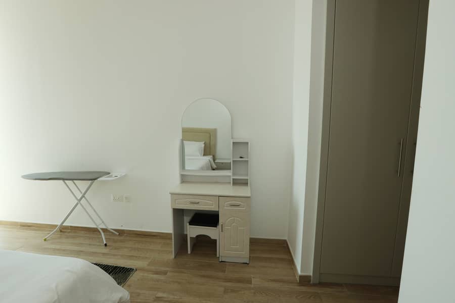 15 9V2A6792. JPG