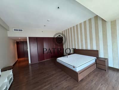 HIGH FLOOR I V WELL MAINTAINED & UPGRADED I VACANT I A MUST SEE APARTMENT
