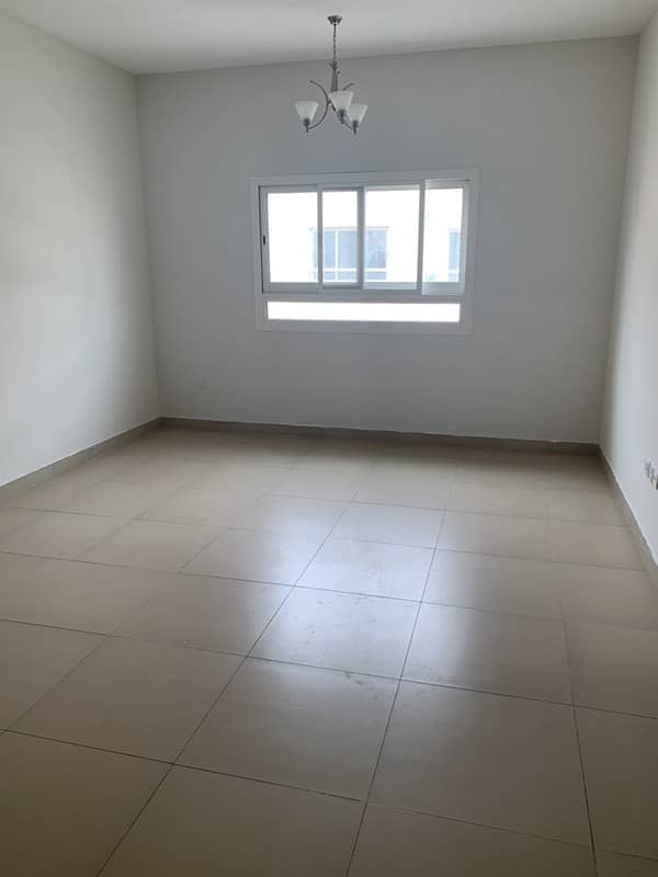 位于阿尔巴沙住宅区，阿尔巴沙1号区 1 卧室的公寓 46990 AED - 3998599