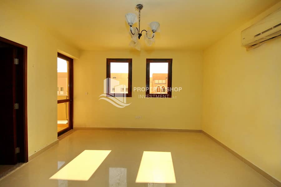 8 3-bedroom-villa-abu-dhabi-hydra-village-master-bedroom. JPG