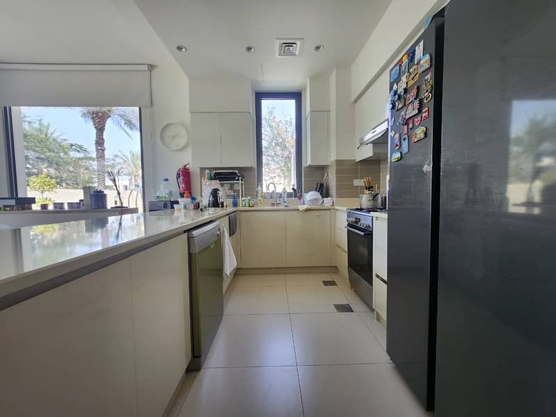 8 Kitchen. jpeg