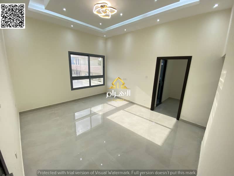 12 51bed262-b7e6-4b91-95cc-76feb375bc57. jpg