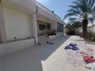 Big 5bhk Villa 2 Main Gate Near Shakh Zayed Road 90k