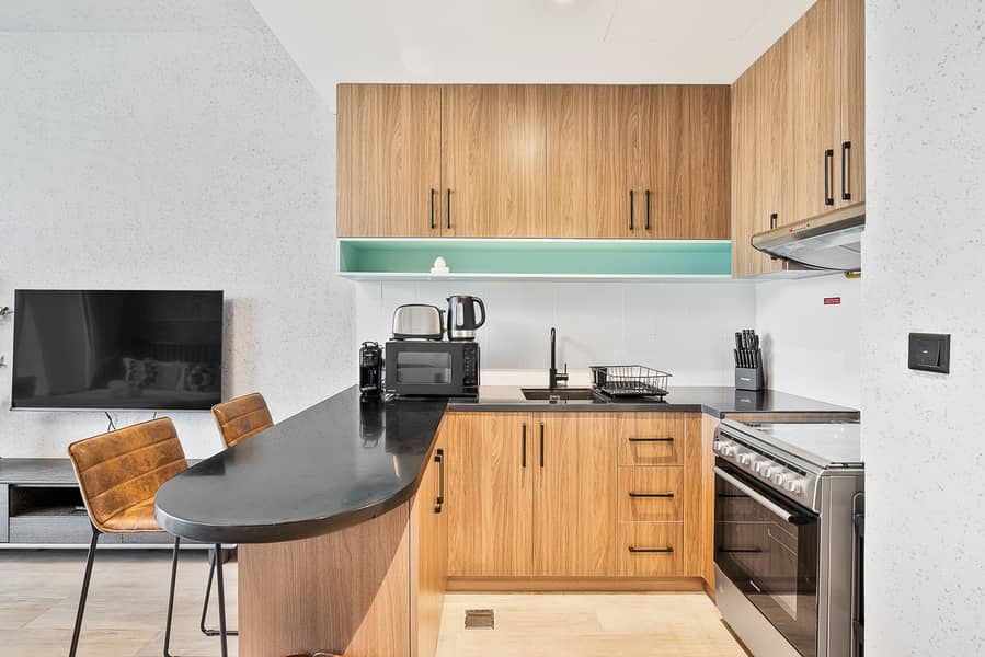 8 Kitchen. jpg