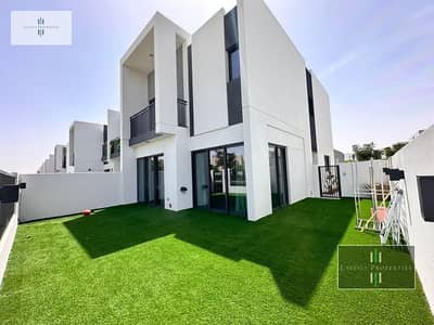 4 Bedroom Townhouse for Sale in Dubailand, Dubai - Single row|Steps away from Park|Furnished