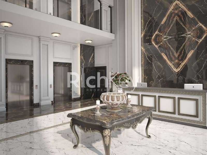 5 Nadine_Brochure_2023_LR_page-0014. jpg