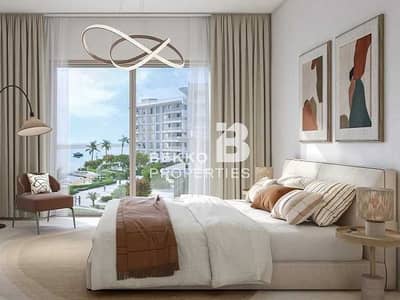 1 Bedroom Apartment for Sale in Yas Island, Abu Dhabi - 1-BR Elegance | Gardenia Bay | Canal View