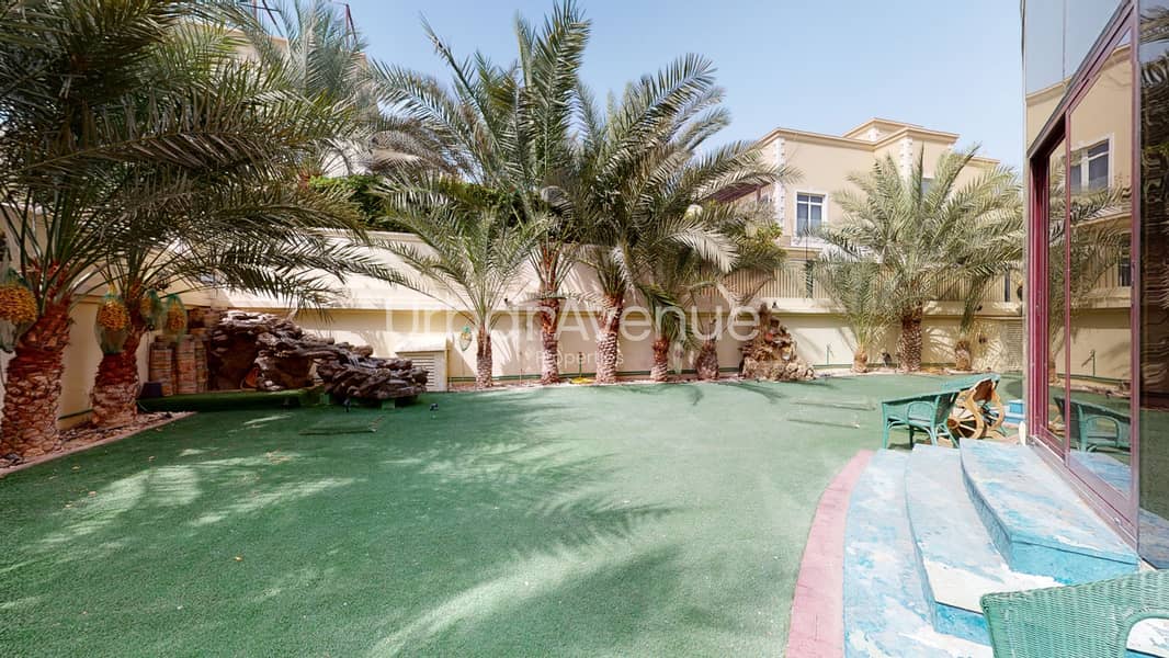 39 Villa-E50-Emirates-Hills-07262022_091916. jpg