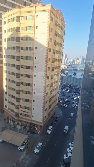 阿尔马贾兹， 夏尔迦 2 卧室公寓待租 - WhatsApp Image 2025-04-02 at 5.00. 06 PM (1). jpeg