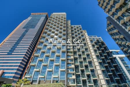 2 Bedroom Apartment for Sale in Business Bay, Dubai - 2BR+Maid Room | Canal View | High Floor