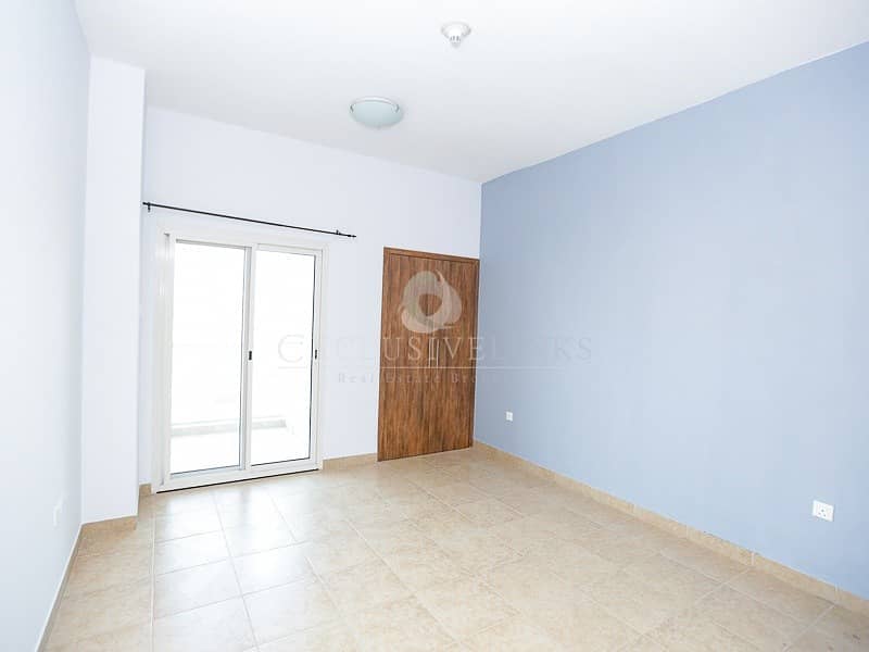 Low floor spacious 1 bedroom with community view