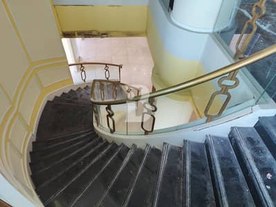 محل تجاري  للايجار في شارع الكورنيش، أبوظبي - محل تجاري في شارع الكورنيش 650000 درهم - 11193564