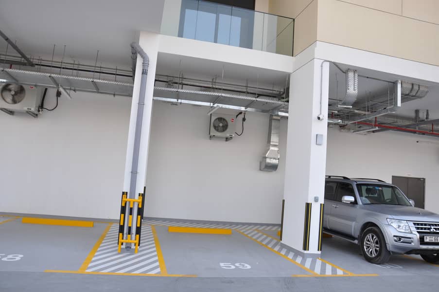 13 Parking a. JPG