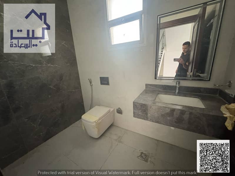 19 2d449b58-3a54-4b07-bea1-eae3a4dae577. jpg