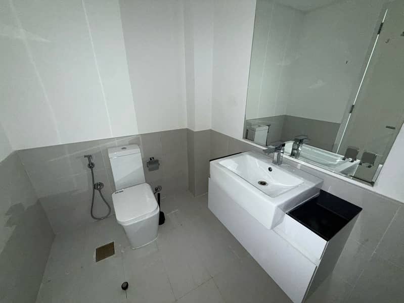 READY TO MOVE BIGGEST 2 BEDROOM LAYOUT WITH MAID'S ROOM - Image 20