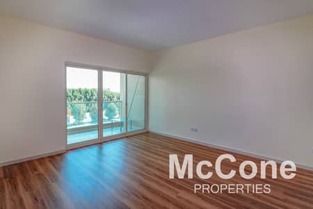 1 Bedroom Flat for Rent in The Greens, Dubai - Vacant | Fully Upgraded | Chiller Free 1 Bedroom Flat for Rent in The Greens, Dubai - Vacant | Fully Upgraded | Chiller Free