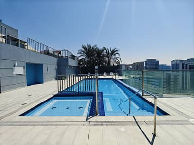 Spacious 2-BHK / Close to Metro / All Amenities / Family Only