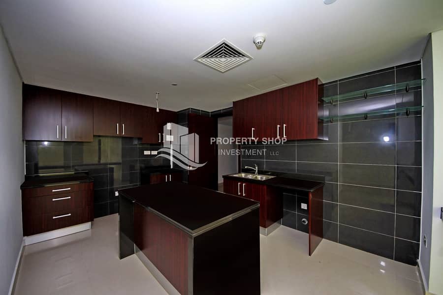 13 3-br-apartment-abu-dhabi-al-reem-island-marina-square-mag-5-residences-kitchen. JPG