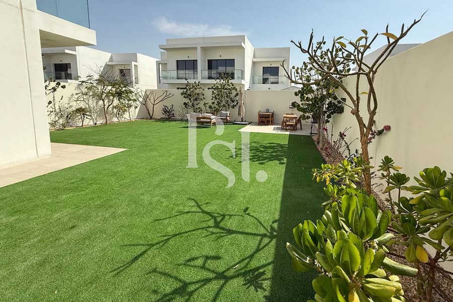 9 3BRM-TH70231-P1-V-291-Yas-Acres-Yas-Island-Abu-Dhabi-UAE (9). jpg