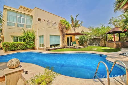 Exclusive | Skyline View | 5 Bed | Pool Exclusive | Skyline View | 5 Bed | Pool