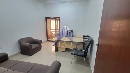 مکتب  للايجار في ديرة، دبي - 7033b14e-10a6-46d1-b768-66680f91de80. jpg