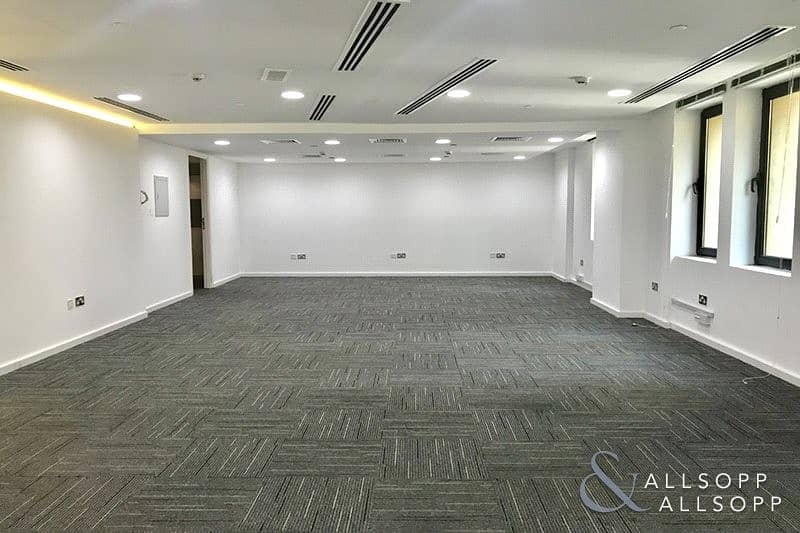872 sqf Office | Fitted | Close to Metro
