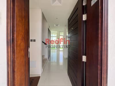 Corner Single Row Townhouse | Ready To Move in